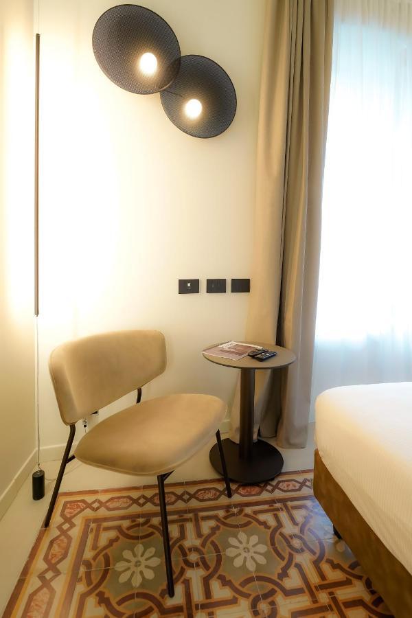 Bergamo Inn 21 Extérieur photo A room at the hotel