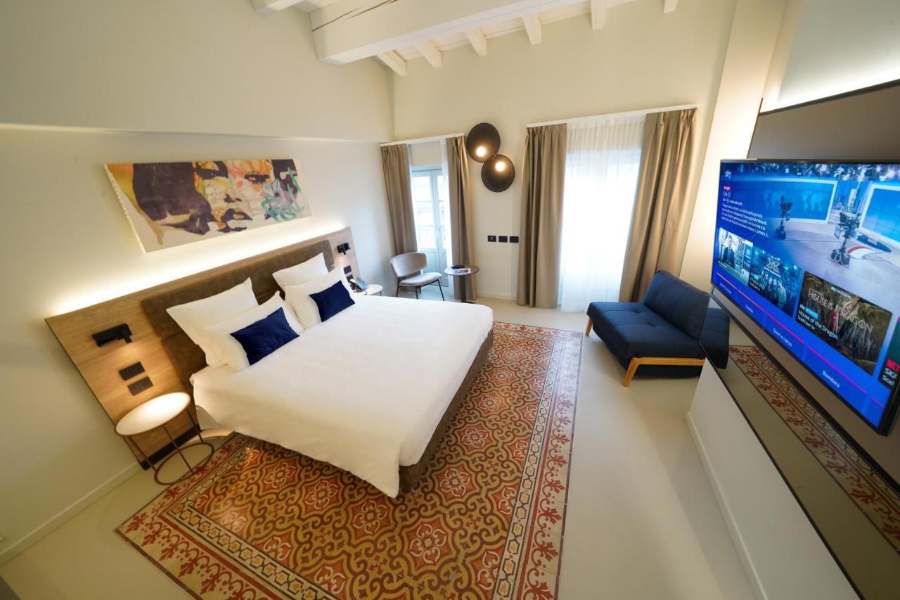 Bergamo Inn 21 Extérieur photo Deluxe Room