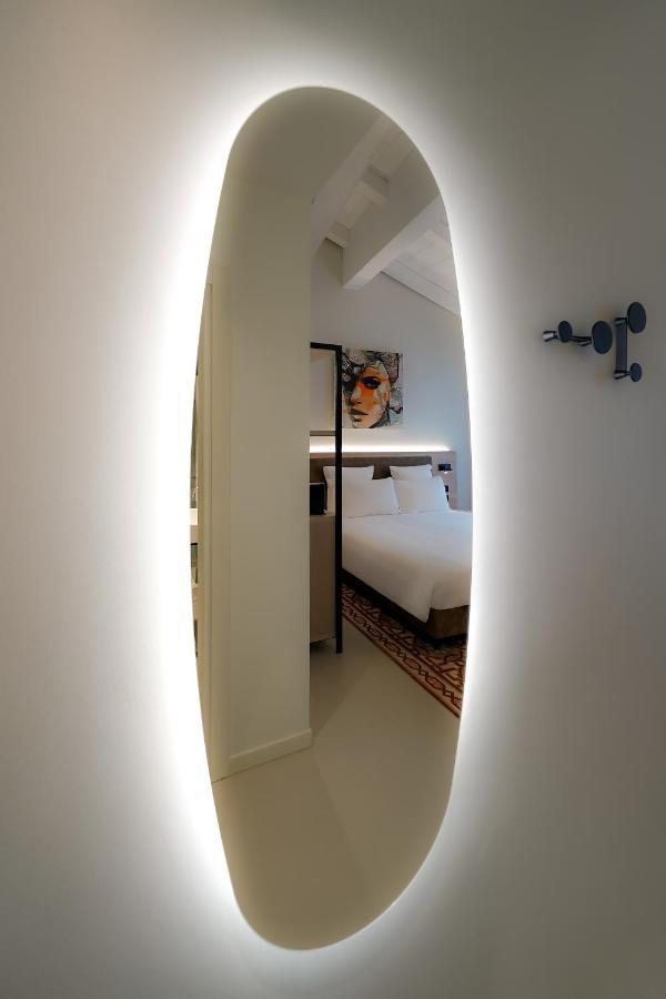 Bergamo Inn 21 Extérieur photo A room at the hotel