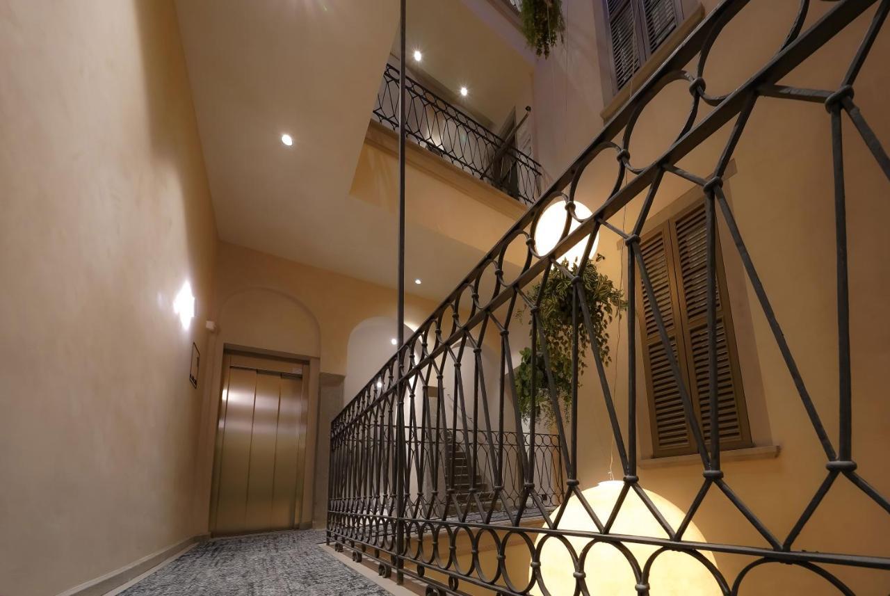 Bergamo Inn 21 Extérieur photo Interior of the hotel